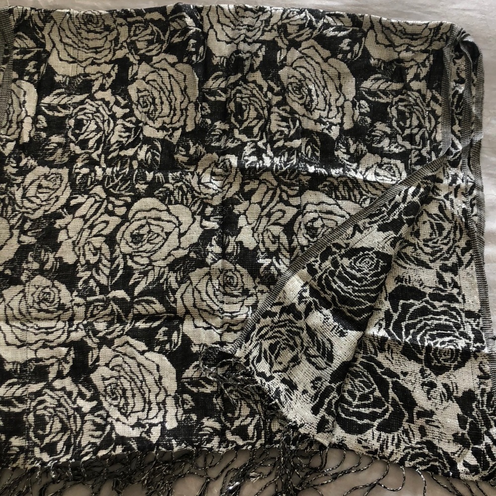 Metallic rose scarf